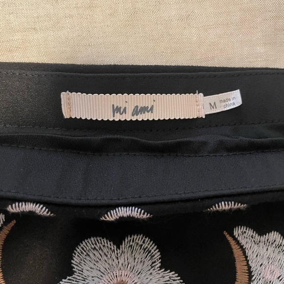 Black Suede mini skirt - Picture 3 of 3